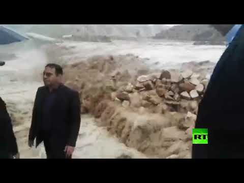 محافظ كوهدشت غرب إيران يتفقد مناطق الفيضانات
